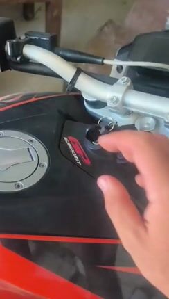 KTM 690 Duke 2019-thumb-1