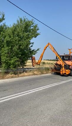 Εκχιονιστικά Unimog 2010 Βραχίονας με μπορντούρα και κεφαλή  καταστροφέα-thumb-1