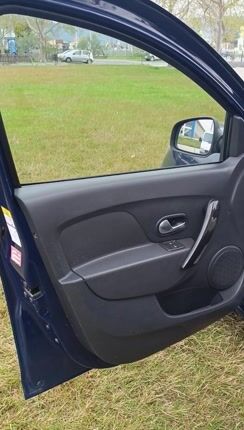 Dacia Sandero 2018 Automatic-thumb-2