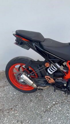 KTM 390 Duke 2022-thumb-1