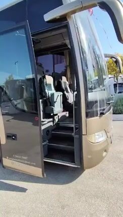 Mercedes-Benz 2012 Tourismo-thumb-2