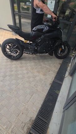 Ducati Diavel 2024 Diavel V4  extra αξιας 8400 ευρω-thumb-1