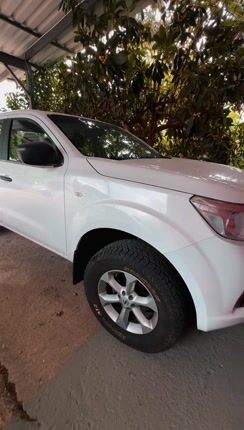 Nissan 2018 Nissan Navara 18’-thumb-1
