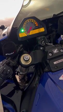 Honda CBR 1000RR 2006 CBR 1000 RR-thumb-1