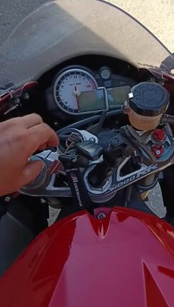 Bmw S1000RR 2010-thumb-1