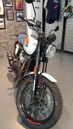 Royal Enfield Bear 650 2026-thumb-1