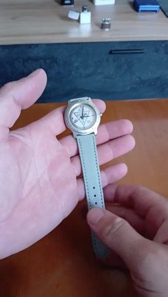 GUESS-thumb-1