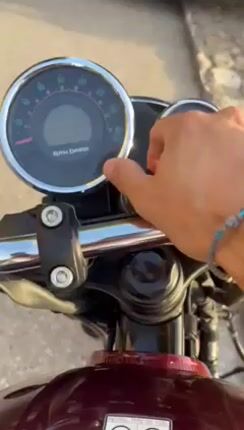 Royal Enfield Meteor 350 2022 Stellar-thumb-1
