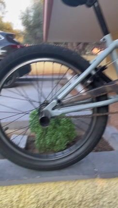 BMX Haro 2023 leucadia-thumb-1