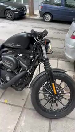Harley Davidson Iron 883 2011 SPORTSTER-thumb-1