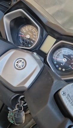 Yamaha XMAX 400 2015-thumb-1