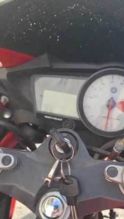 Yamaha R 125 2013-thumb-1