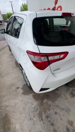 Toyota Yaris 2018 1.0 VVTI 5θυρο ***ΔΩΡΟ ΤΕΛΗ-ΜΕΤΑΒΙΒΑΣΗ***-thumb-1