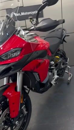 Ducati Multistrada V2 S 2025-thumb-1