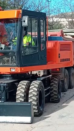 Εκσκαφέας Με Λάστιχα Liebherr 1993 A 912 LITRONIC-thumb-1