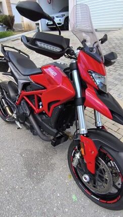 Ducati Hypermotard 939 2016 Hyperstrada-thumb-1
