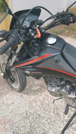 Suzuki DR 125 2010 DR 125 SM-thumb-1