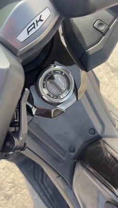 Kymco AK 550 2019 Sport touring-thumb-1