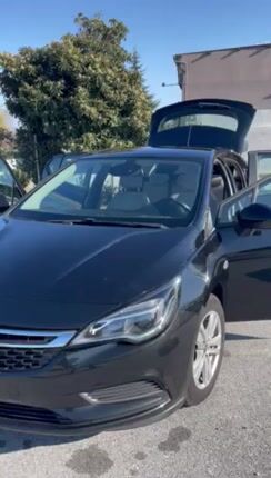 Opel Astra 2017-thumb-1