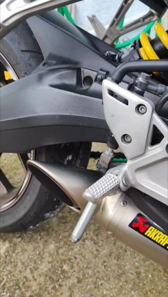 Honda CB 650 2022 CB650R-thumb-1