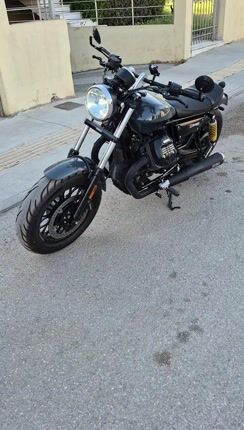 Moto Guzzi V9 2016 BOBBER-thumb-1