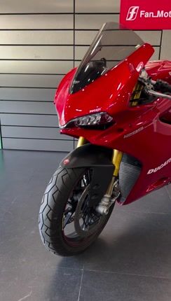 Ducati 1299 Panigale 2016-thumb-1