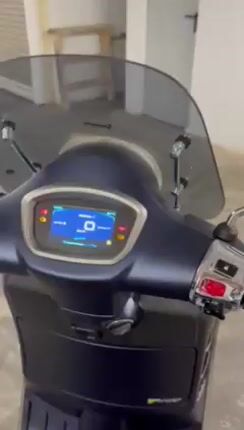 Vespa GTS Super Tech 300 2025 super tech-thumb-1