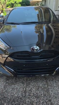 Toyota Yaris 2024 1.5-130ps-chic-hybrid-auto!!-thumb-1