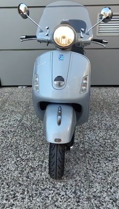 Piaggio Vespa GTS 250 2005-thumb-1