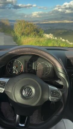 Volkswagen Scirocco 2013-thumb-1