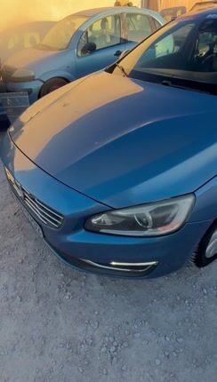 Volvo S60 2015-thumb-1