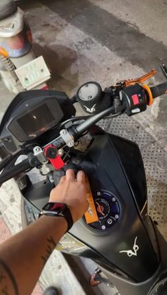 KTM 690 Duke 2016 R-thumb-1