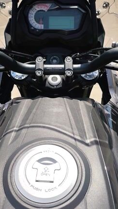 Benelli TRK 502 2021-thumb-1