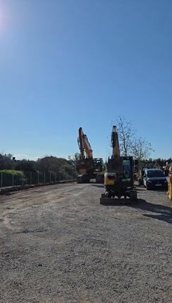 Εκσκαφέας Με Ερπύστριες Liebherr 2017 946-thumb-1