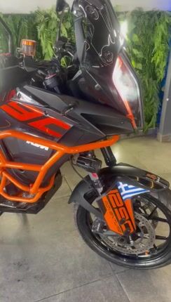 KTM 1290 Super Adventure 2018-thumb-1