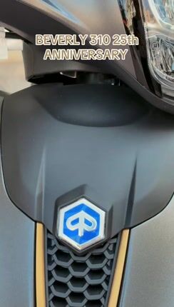 Piaggio Beverly 310 2026 ANNIVERSARY EDITION-thumb-1