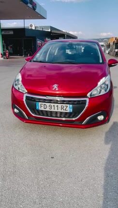 Peugeot 208 2019 1.2 PURETECH SIGNATURE -FUL EXTRA-thumb-2