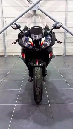 Aprilia RSV 1000 Mille 2004-thumb-1