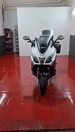 Aprilia SRV 850 2013-thumb-2