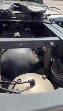 Renault 2017 T520 (Volvo engine)-thumb-3