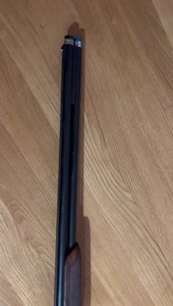 Beretta Super pose 694-thumb-1