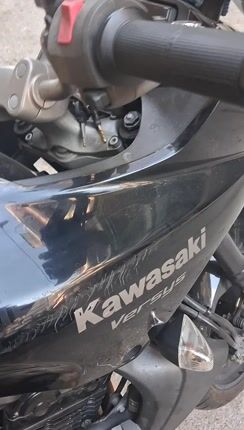 Kavasaki versous 650-thumb-1