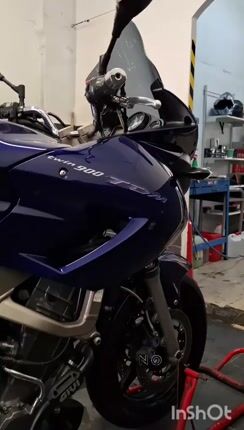 Yamaha TDM 900 2004-thumb-1