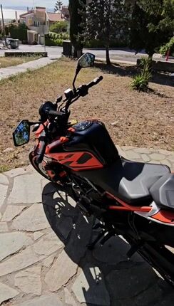 KTM 250 Duke 2021 Duke-thumb-1